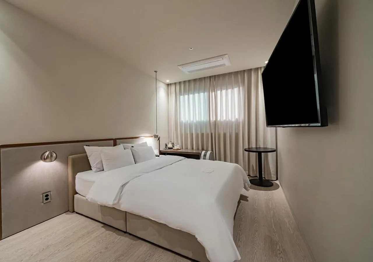 Incheon H Avenue Soraepogu Hotel 0*,  South Korea