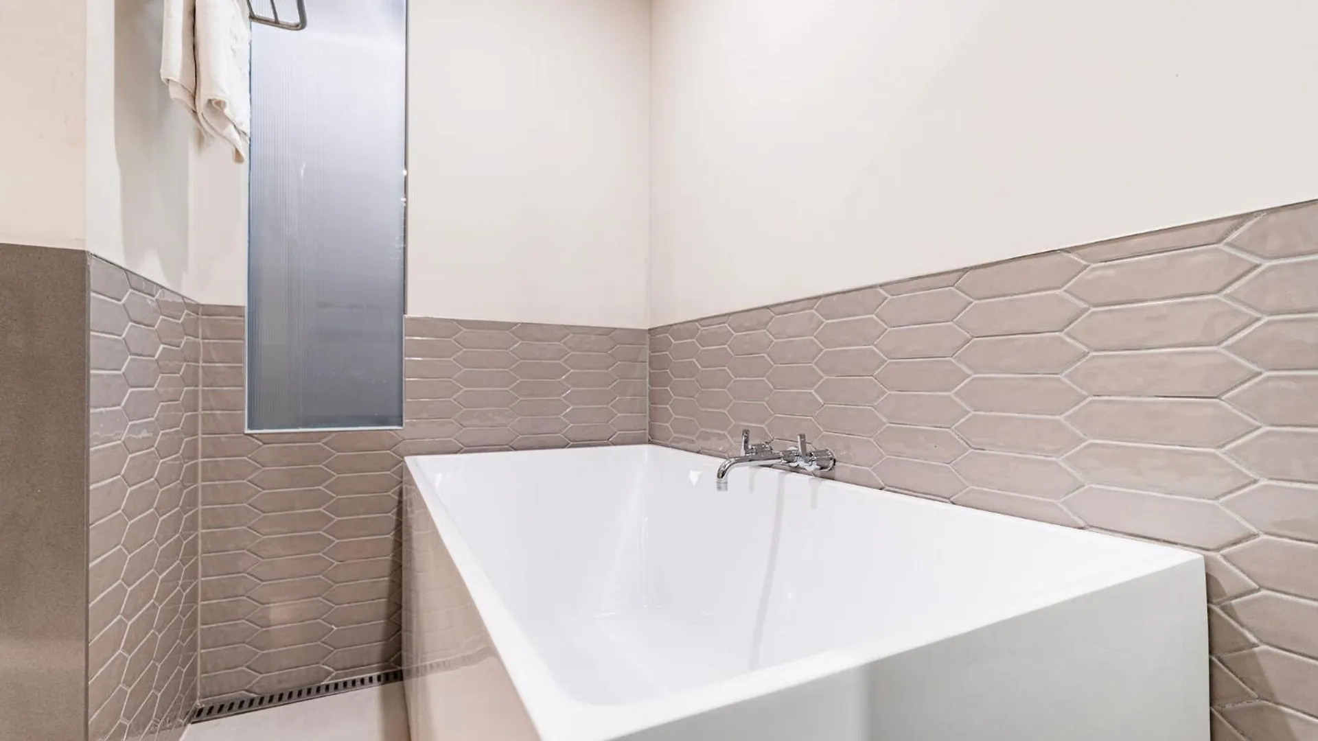 Incheon H Avenue Soraepogu Hotel